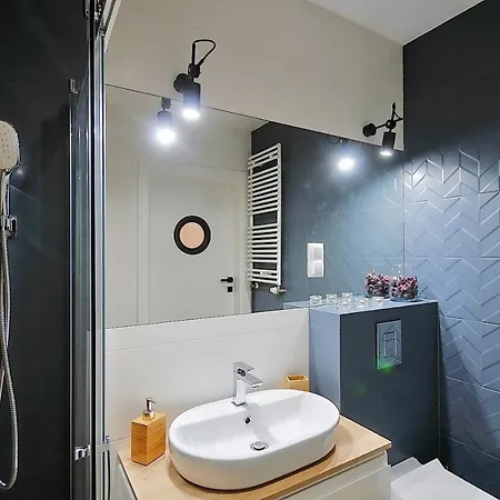 Andar Z Miejscem Parkingowym Kołobrzeg