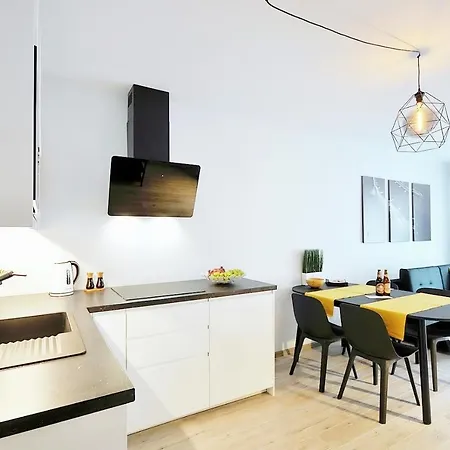 Andar Z Miejscem Parkingowym Apartment *